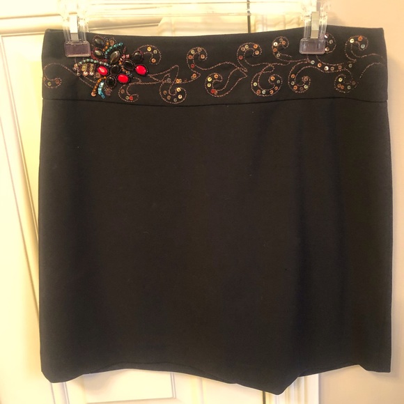 NWOT Cache black mini skirt trimmed in beads and sequins- Sz 4 - Picture 1 of 5